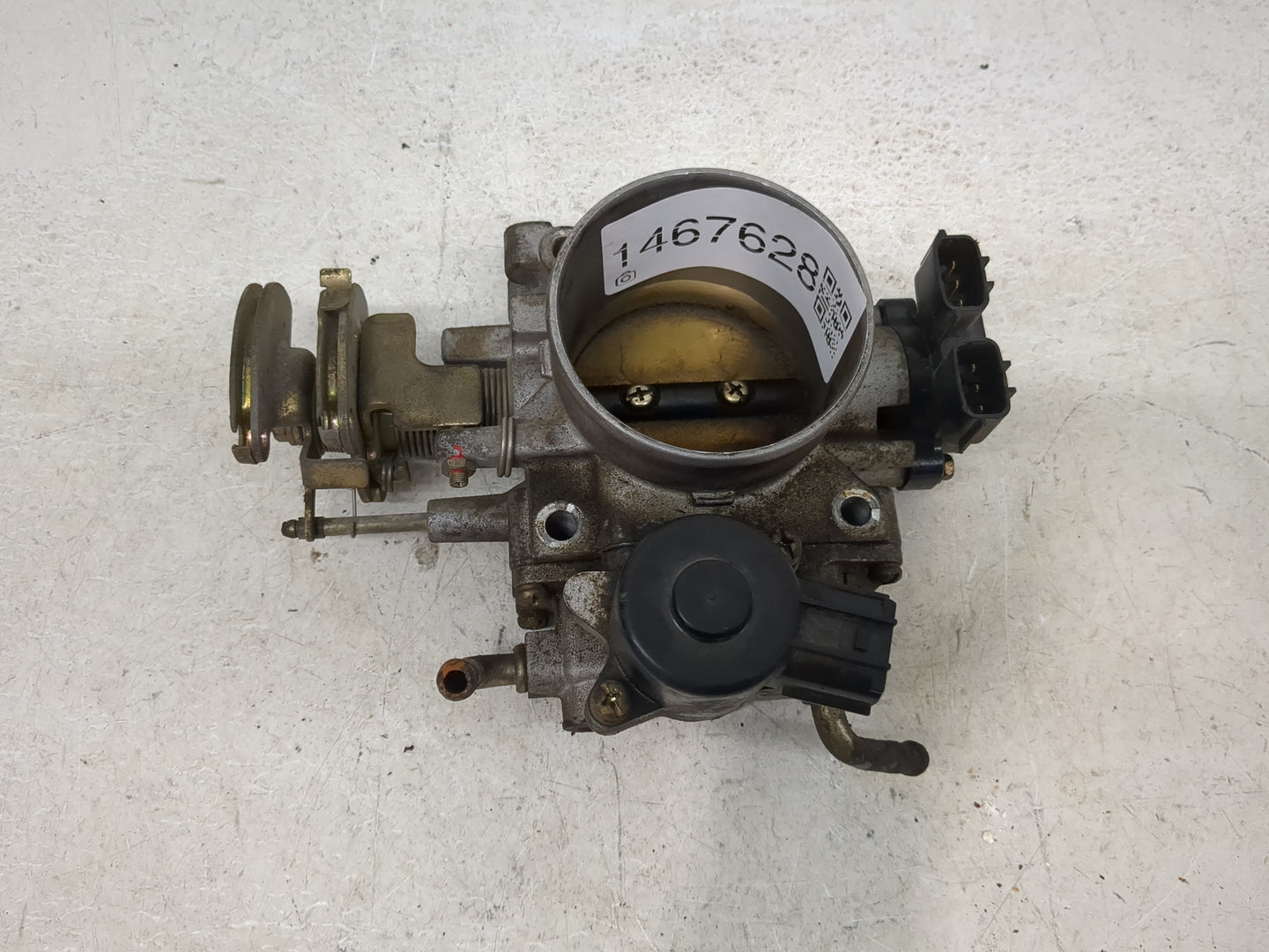 2001-2002 Nissan Pathfinder Throttle Body Fits Fits 2001 2002 2003 OEM Used Auto Parts - Oemusedautoparts1.com