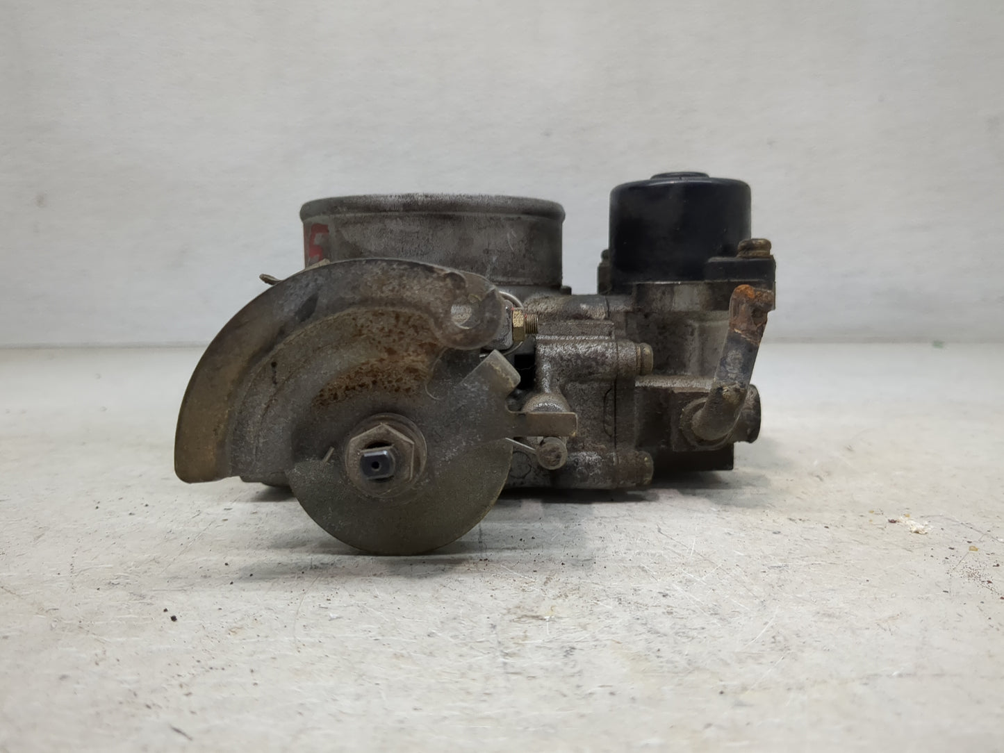 2001-2002 Nissan Pathfinder Throttle Body Fits Fits 2001 2002 2003 OEM Used Auto Parts - Oemusedautoparts1.com