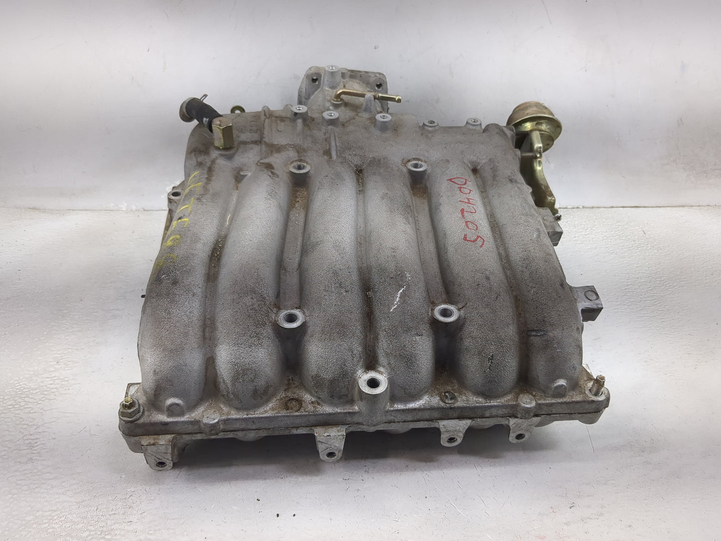 2001-2002 Nissan Pathfinder Air Intake Manifold Fits Fits 2001 2002 2003 OEM Used Auto Parts - Oemusedautoparts1.com