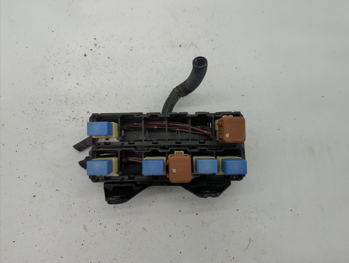 2001-2004 Nissan Pathfinder Fusebox Fuse Box Panel Relay Module P/N:7154-3080 Fits Fits 2001 2002 2003 2004 OEM Used Auto Pa