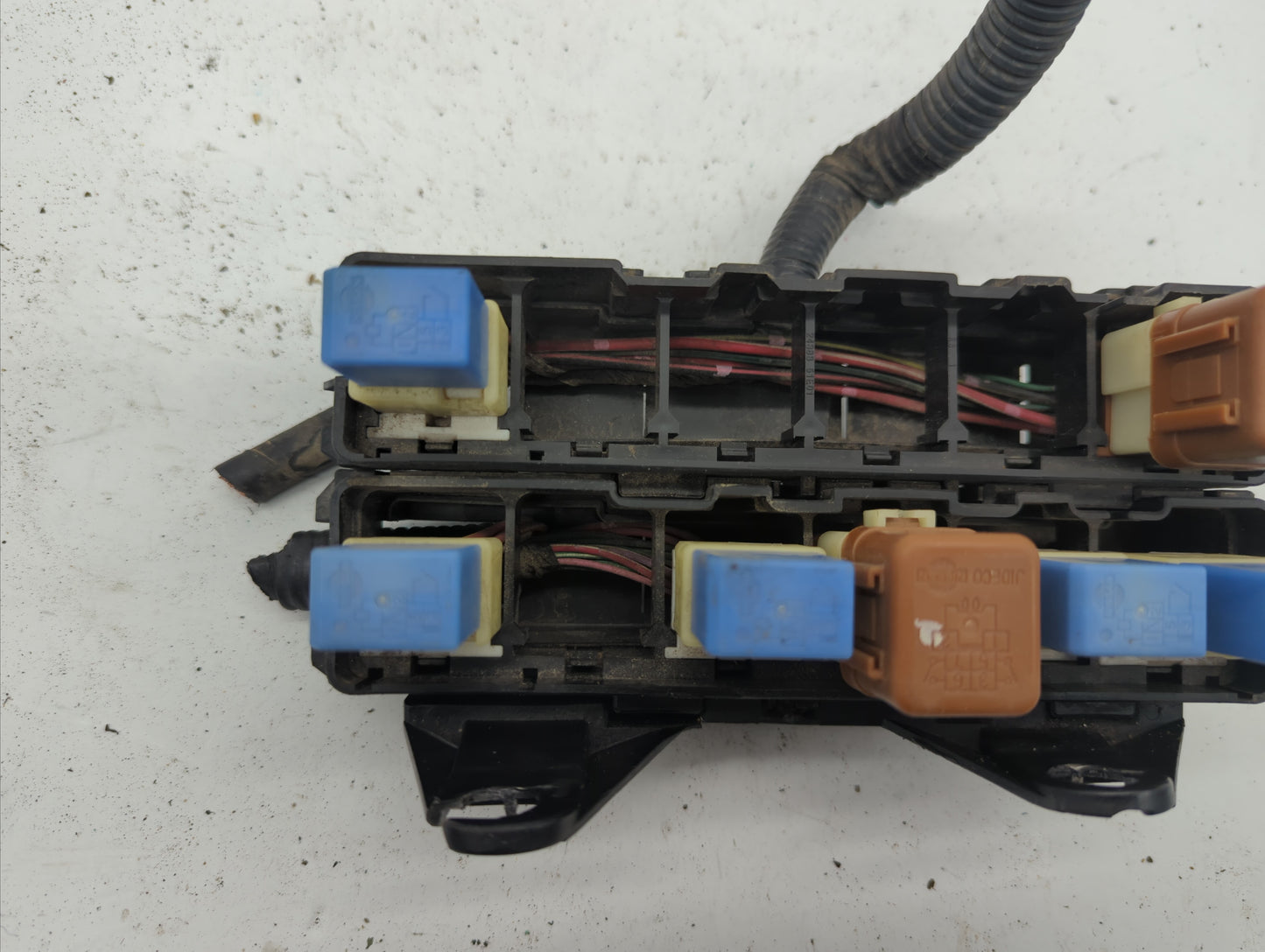 2001-2004 Nissan Pathfinder Fusebox Fuse Box Panel Relay Module P/N:7154-3080 Fits Fits 2001 2002 2003 2004 OEM Used Auto Pa