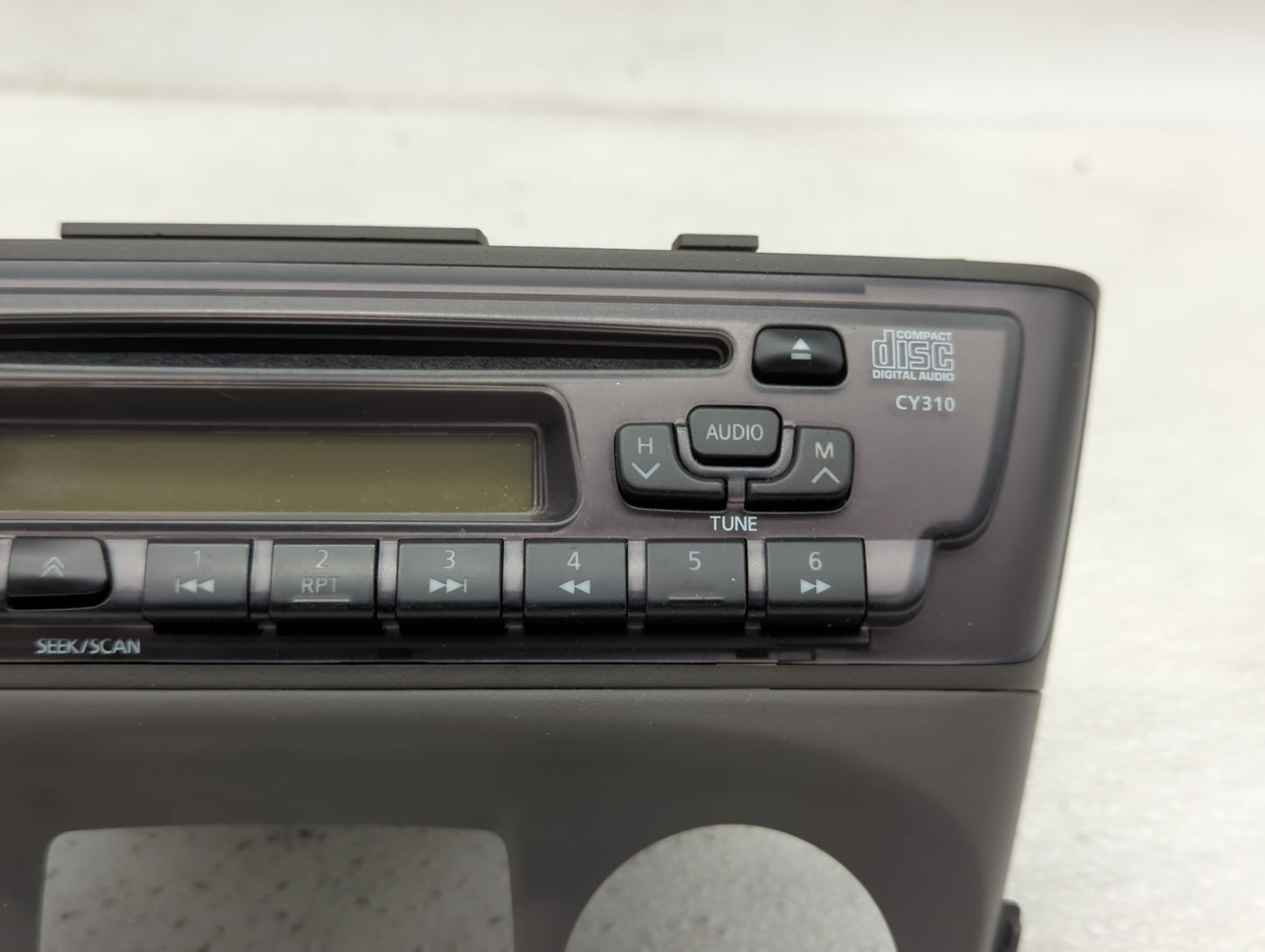 2000-2003 Nissan Sentra Radio AM FM Cd Player Receiver Replacement P/N:28185 4Z520 Fits Fits 2000 2001 2002 2003 OEM Used Au