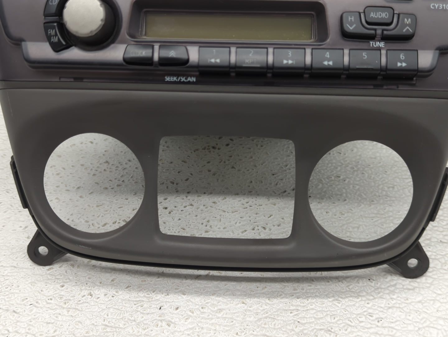 2000-2003 Nissan Sentra Radio AM FM Cd Player Receiver Replacement P/N:28185 4Z520 Fits Fits 2000 2001 2002 2003 OEM Used Au