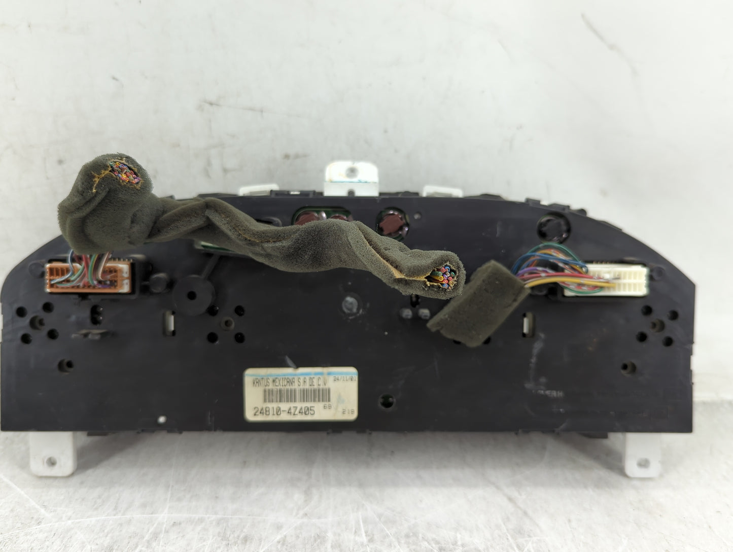 2002 Nissan Sentra Instrument Cluster Speedometer Gauges P/N:24810-4Z405 Fits OEM Used Auto Parts - Oemusedautoparts1.com