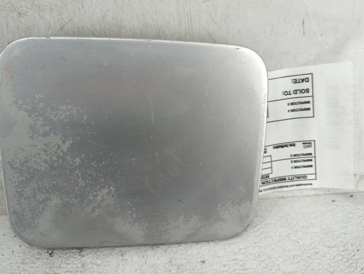 2002 Nissan Sentra Fuel Tank Door Lid Gas Tank Silver - Oemusedautoparts1.com