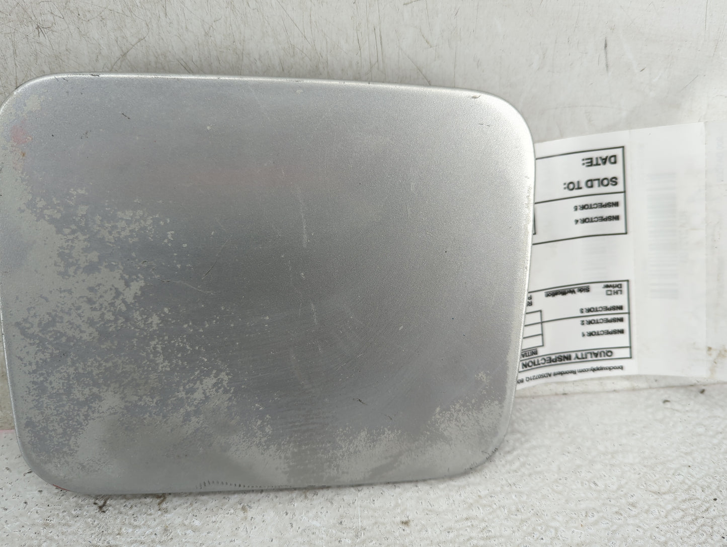 2002 Nissan Sentra Fuel Tank Door Lid Gas Tank Silver - Oemusedautoparts1.com