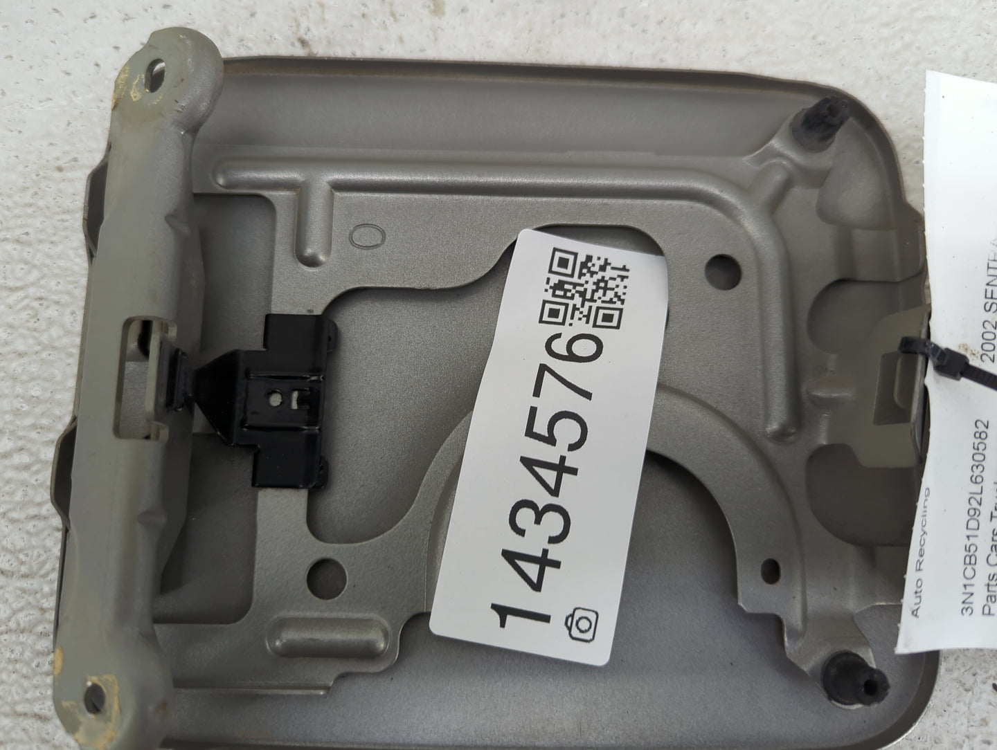 2002 Nissan Sentra Fuel Tank Door Lid Gas Tank Silver - Oemusedautoparts1.com