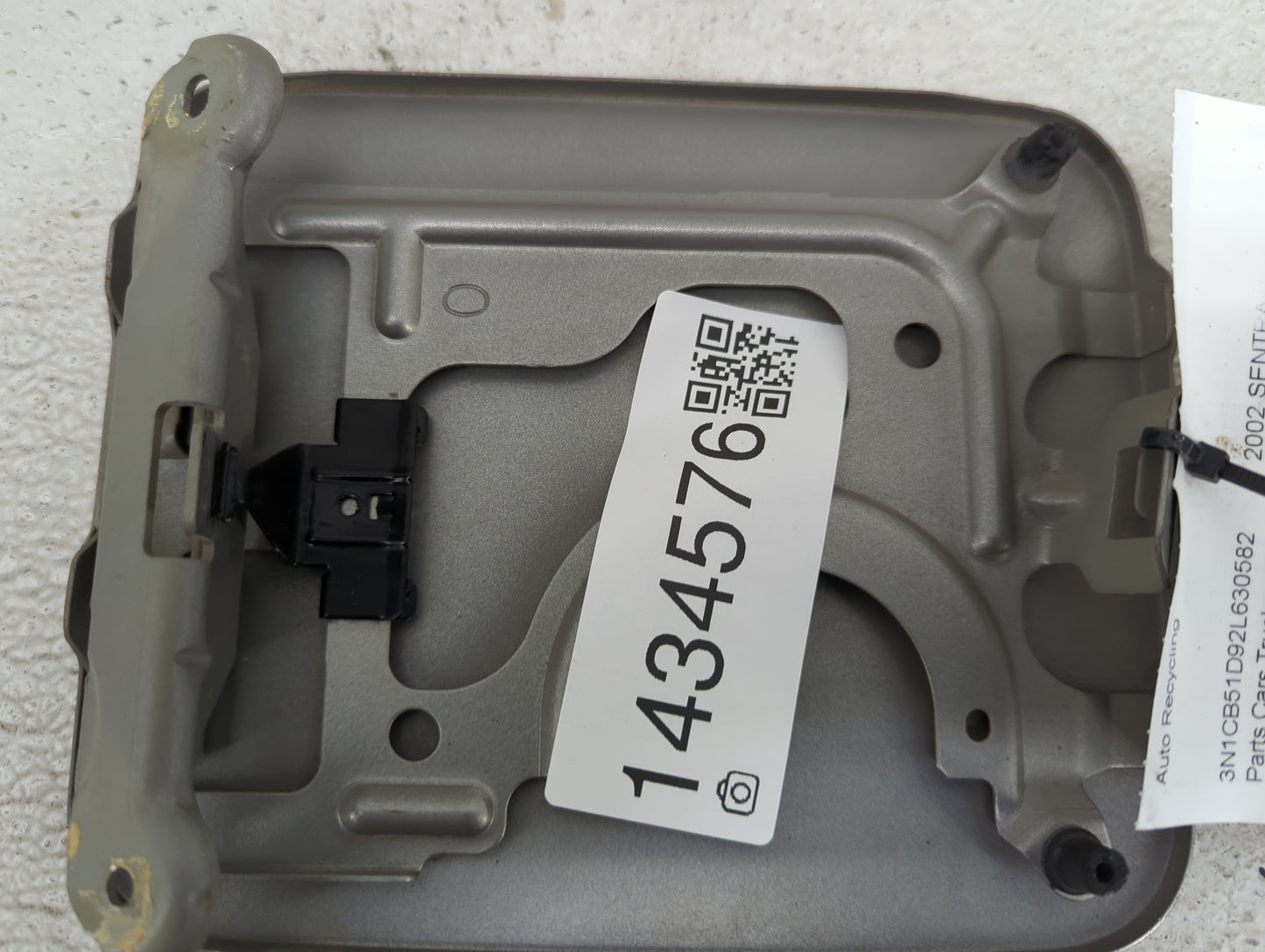 2002 Nissan Sentra Fuel Tank Door Lid Gas Tank Silver - Oemusedautoparts1.com