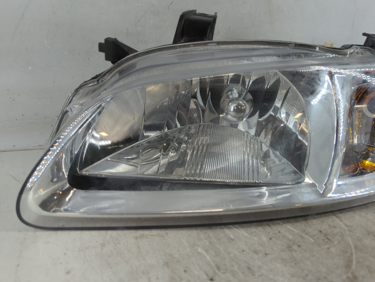 2000-2003 Nissan Sentra Driver Left Oem Head Light Headlight Lamp - Oemusedautoparts1.com
