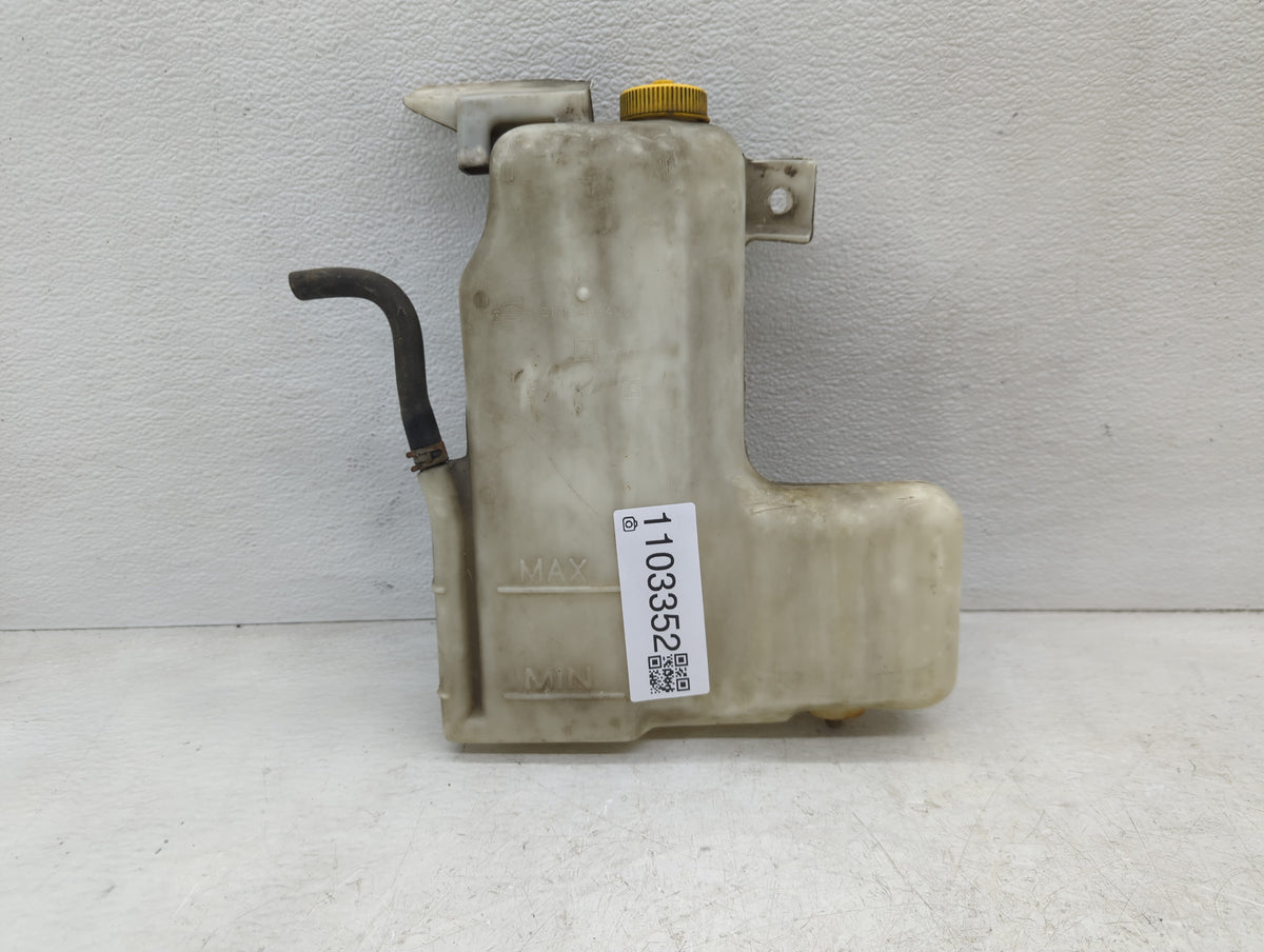 2000-2004 Nissan Xterra Radiator Coolant Overflow Expansion Tank Bottle - Oemusedautoparts1.com