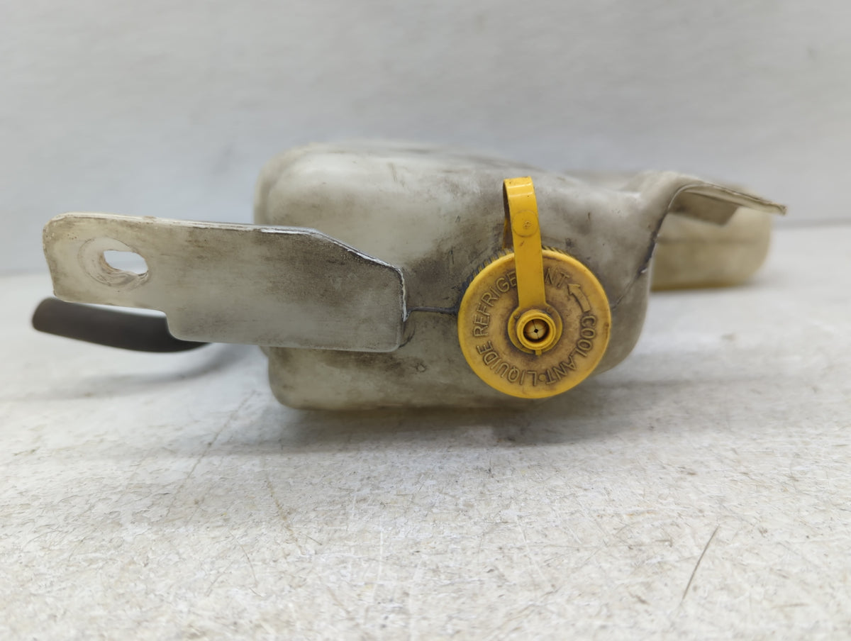 2000-2004 Nissan Xterra Radiator Coolant Overflow Expansion Tank Bottle - Oemusedautoparts1.com