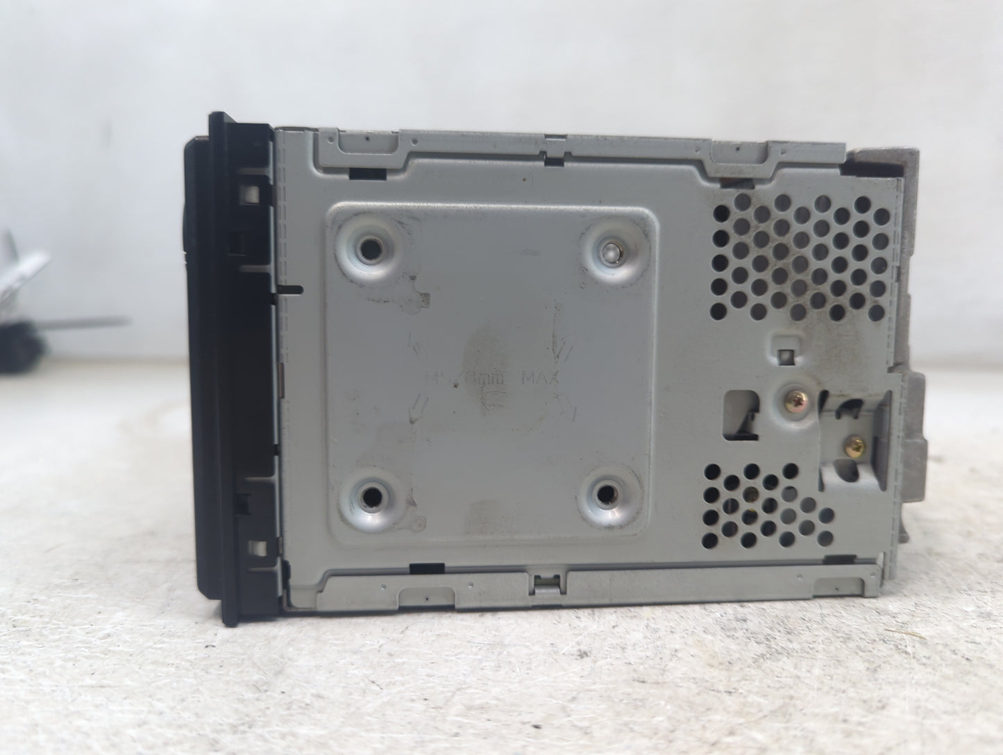 2002-2004 Nissan Xterra Radio AM FM Cd Player Receiver Replacement P/N:28185 7Z800 PP-2449H, 286-9909-02 Fits Fits 2002 2003