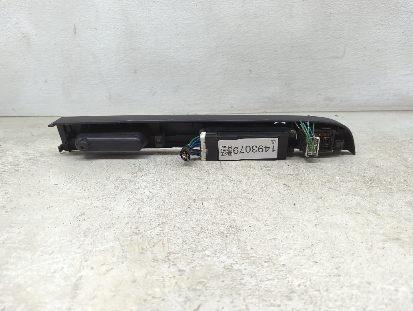 2000-2004 Nissan Xterra Master Power Window Switch Replacement Driver Side Left P/N:25401 9E000 Fits OEM Used Auto Parts - O