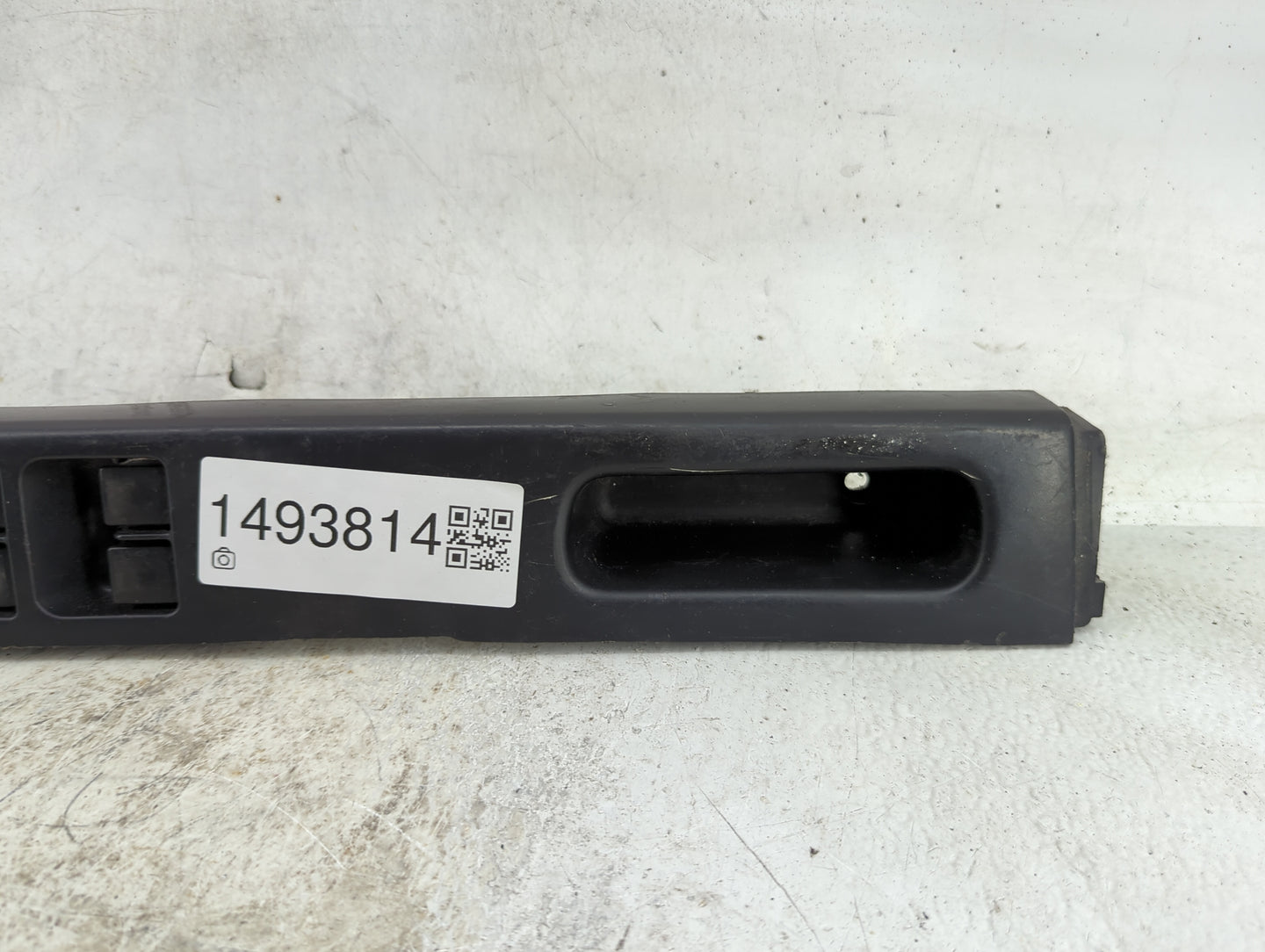 2000-2004 Nissan Xterra Master Power Window Switch Replacement Driver Side Left P/N:25401 9E000 Fits OEM Used Auto Parts - O