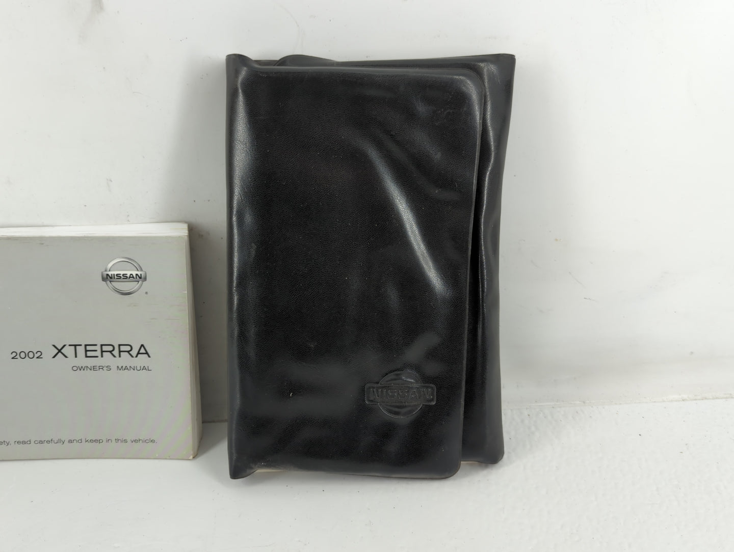 2002 Nissan Xterra Owners Manual Book Guide P/N:OM2E-WD22U0 OEM Used Auto Parts - Oemusedautoparts1.com