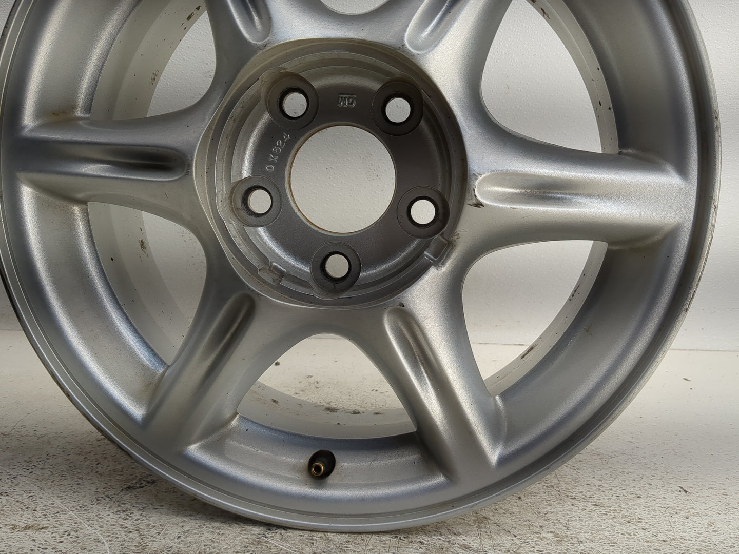 1999-2004 Oldsmobile Alero Oem Wheel Rim - Oemusedautoparts1.com