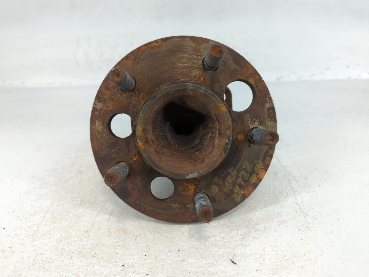 1999-2004 Oldsmobile Alero Driver Front Wheel Hub Oem 700717 - Oemusedautoparts1.com
