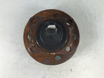1999-2004 Oldsmobile Alero Driver Front Wheel Hub Oem - Oemusedautoparts1.com