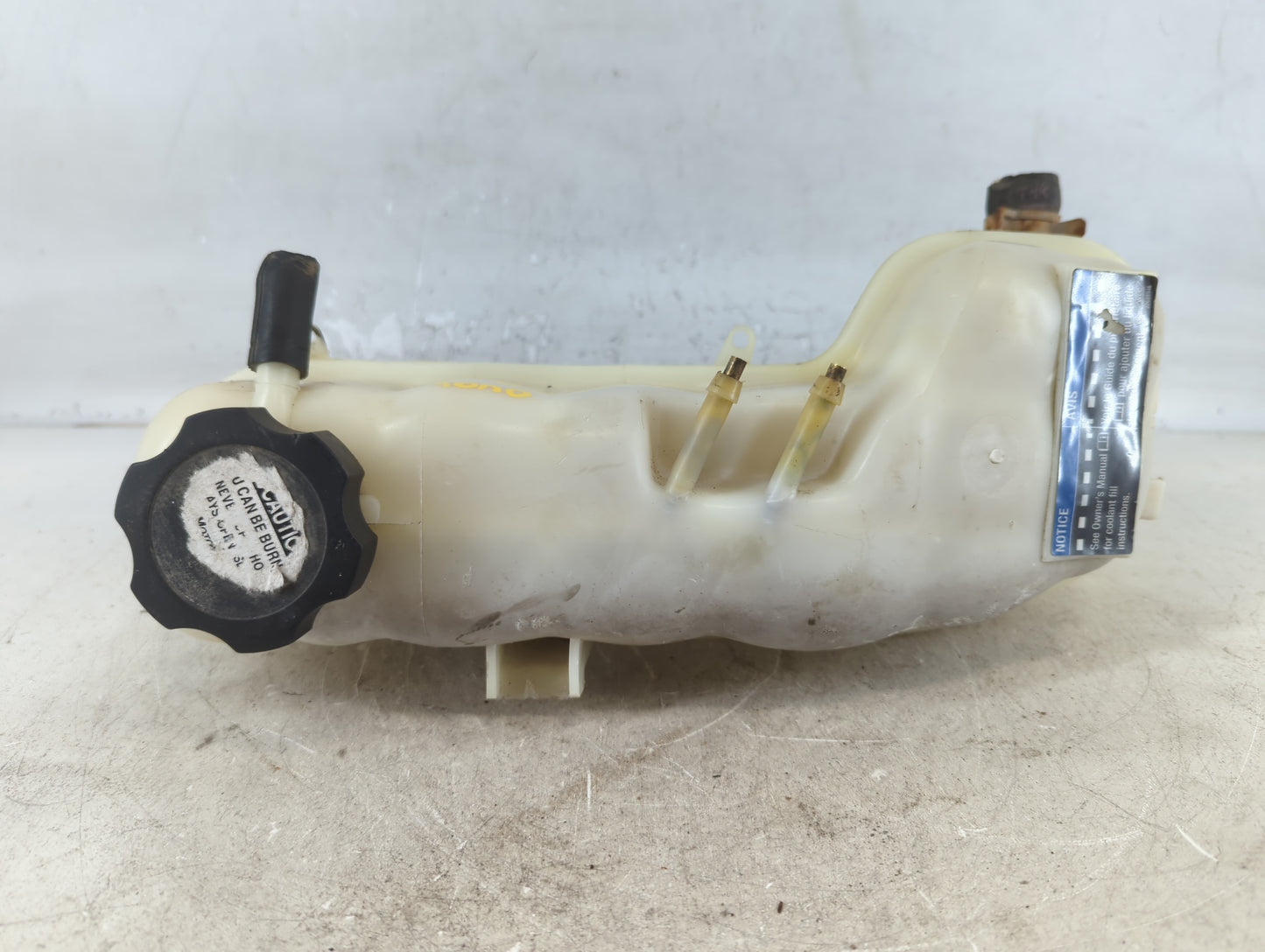 2000-2004 Oldsmobile Alero Windshield Washer Fluid Reservoir Bottle Oem - Oemusedautoparts1.com