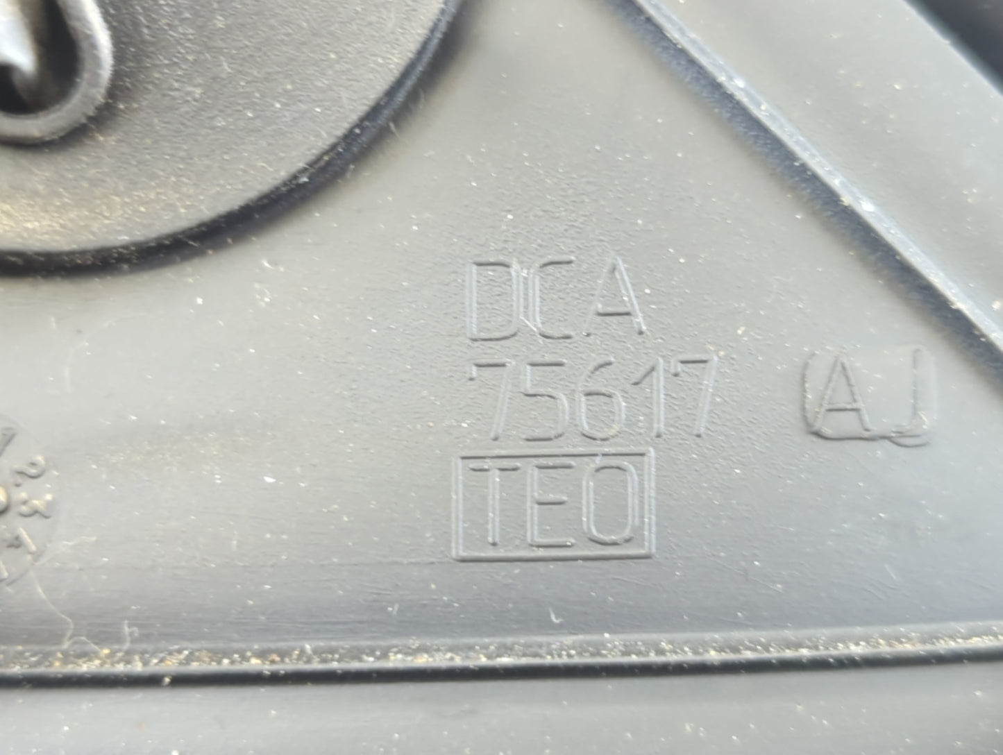 2002-2003 Oldsmobile Bravada Driver Side View Mirror - Left Door Mirror OEM Used - Oemusedautoparts1.com