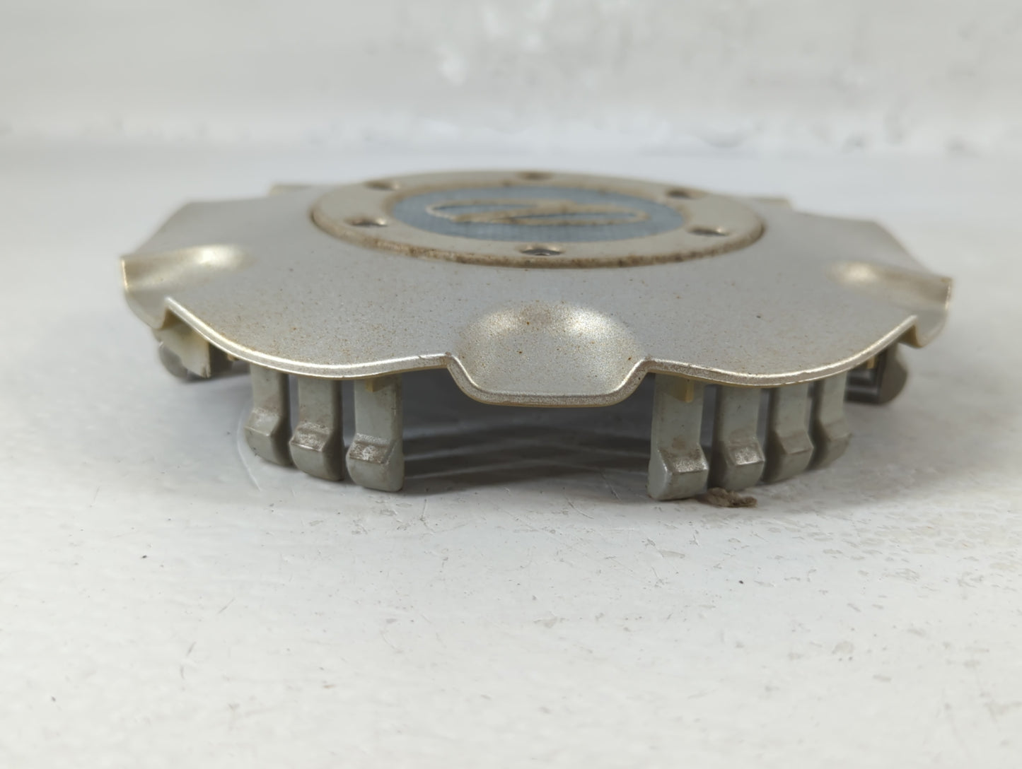 2002 Oldsmobile Bravada Rim Wheel Center Cap - Oemusedautoparts1.com