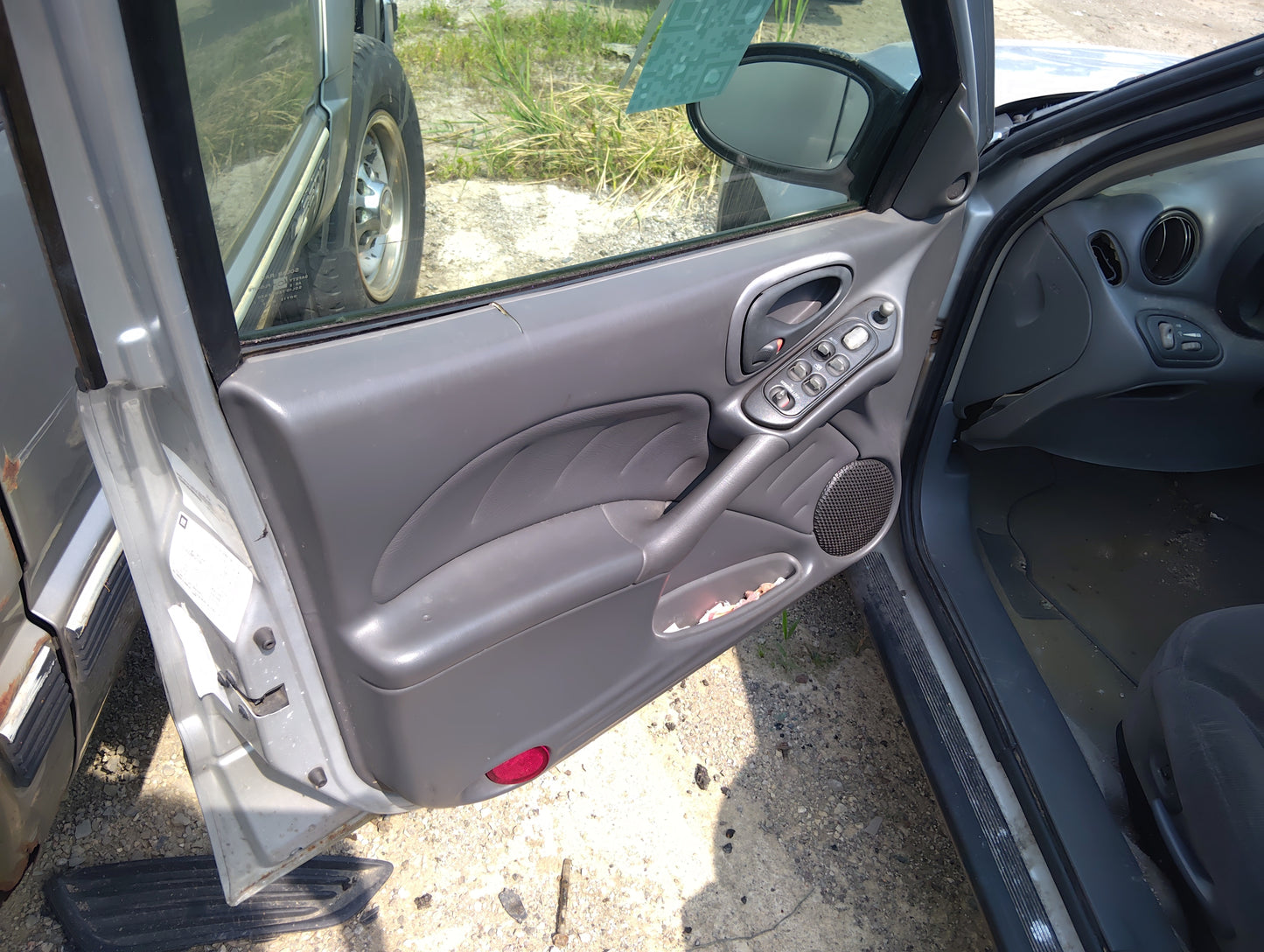 2002 Pontiac Grand Am Front Left Driver Interior Door Panel Trim - Oemusedautoparts1.com