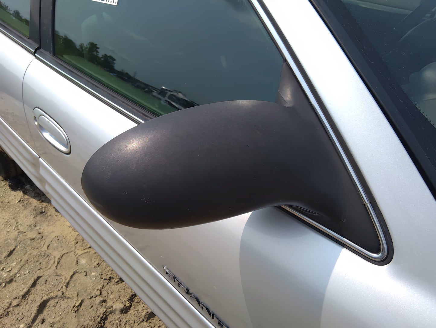2002-2005 Pontiac Grand Am Passenger Side View Mirror - Right Door Mirror OEM Used - Oemusedautoparts1.com