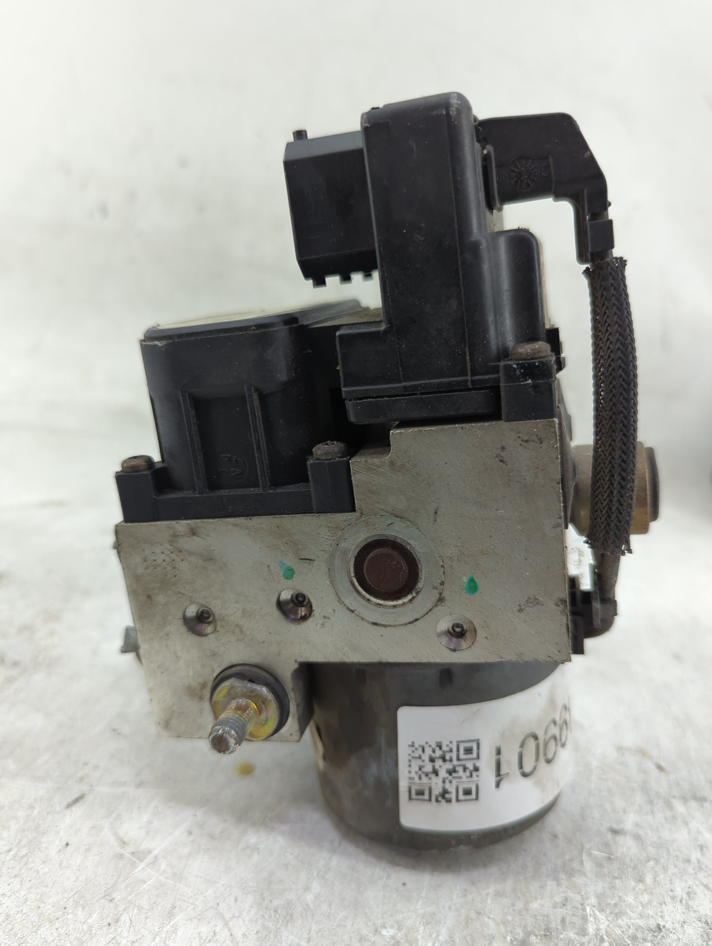 2000-2003 Pontiac Grand Prix ABS Pump Control Module Replacement Fits Fits 2000 2001 2002 2003 OEM Used Auto Parts - Oemused