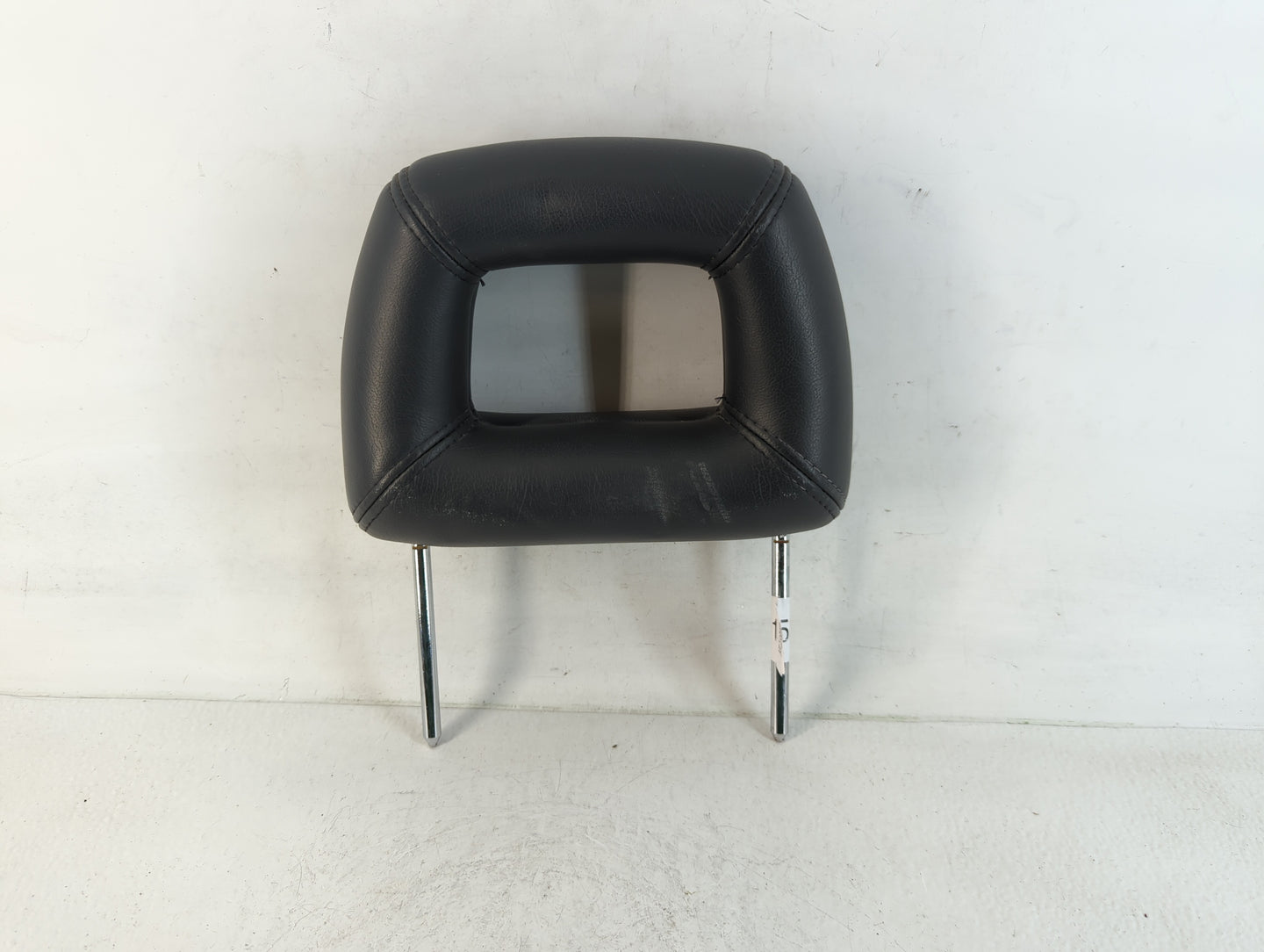 2000-2003 Pontiac Grand Prix Headrest Head Rest Rear Seat Fits Fits 2000 2001 2002 2003 OEM Used Auto Parts - Oemusedautopar