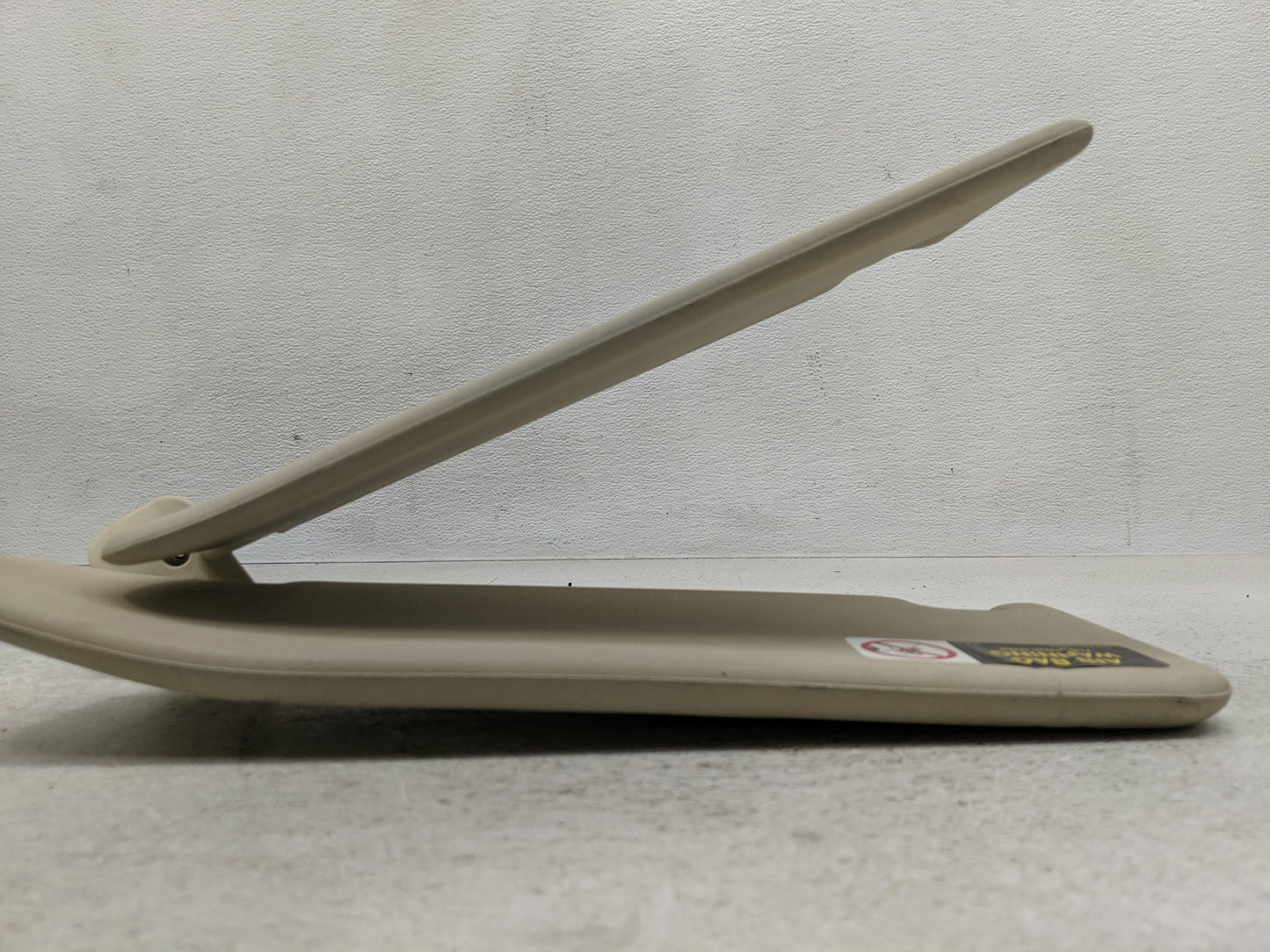 2002 Saab 9-5 Sun Visor Shade Replacement Passenger Right Mirror Fits OEM Used Auto Parts - Oemusedautoparts1.com