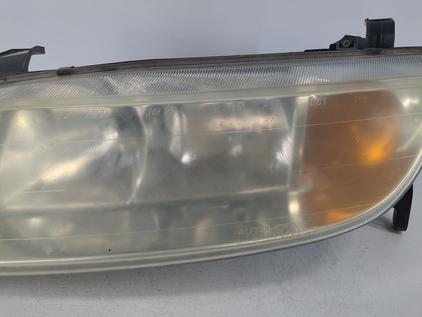 2001-2002 Saturn L100 Driver Left Oem Head Light Headlight Lamp - Oemusedautoparts1.com