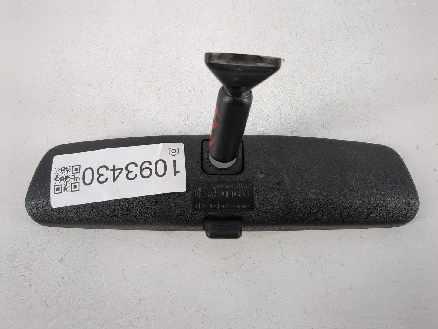 2002 Saturn L100 Interior Rear View Mirror Replacement OEM P/N:E8011083 Fits OEM Used Auto Parts - Oemusedautoparts1.com