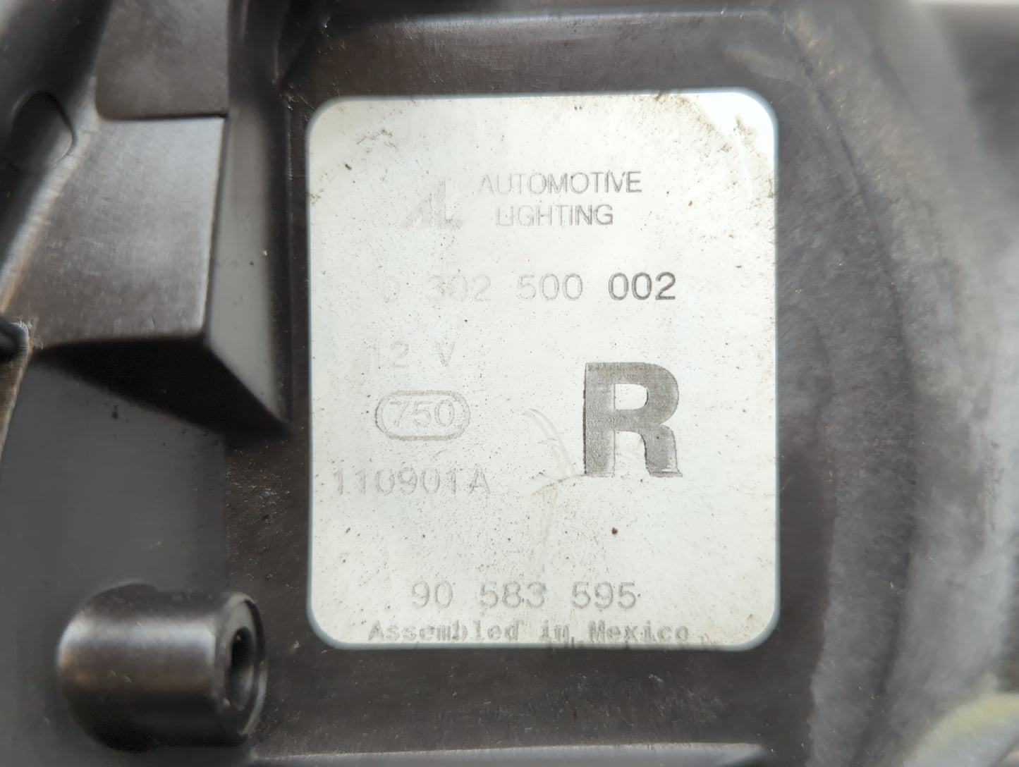 2001-2002 Saturn L100 Passenger Right Oem Head Light Headlight Lamp - Oemusedautoparts1.com