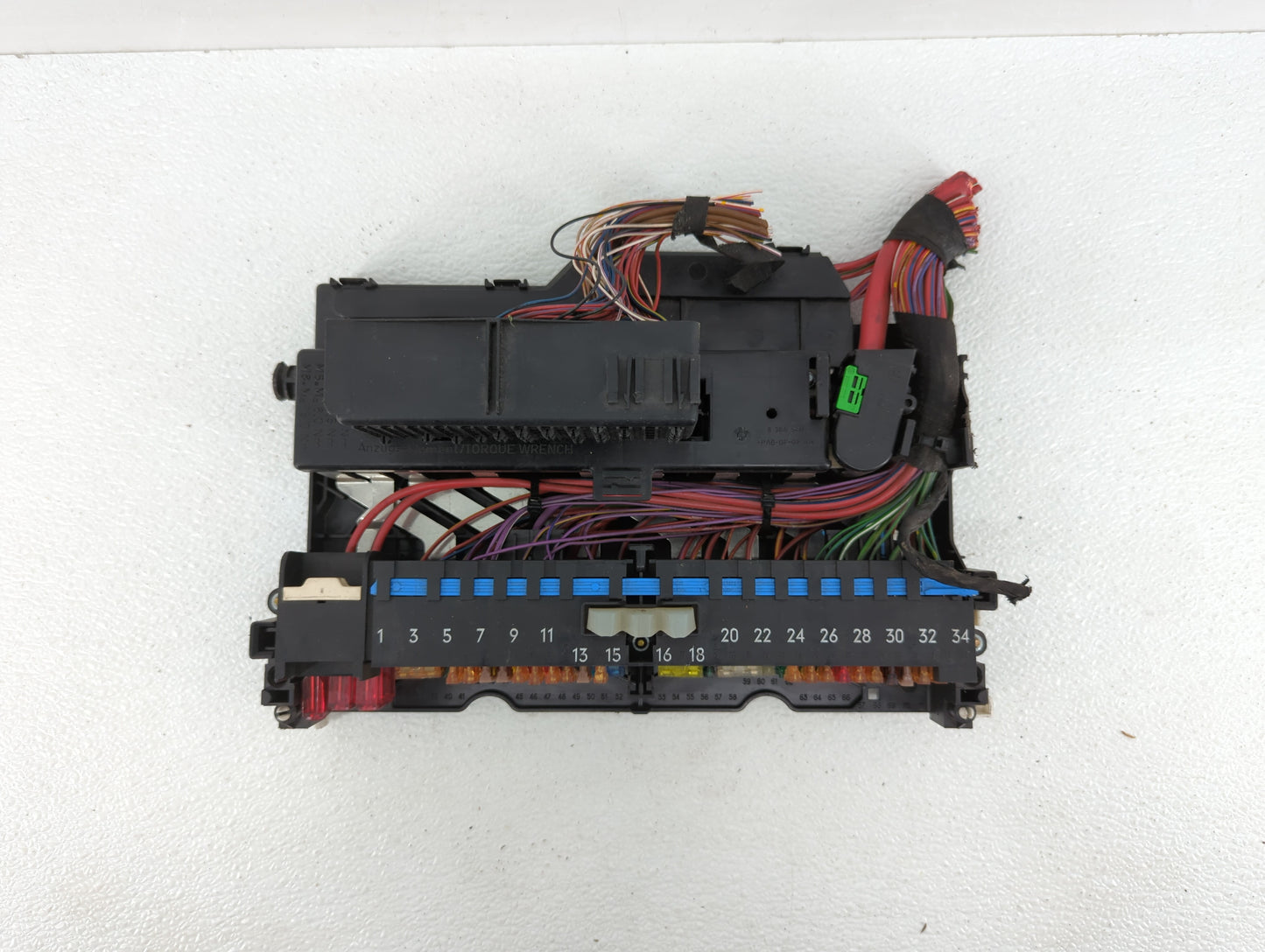 2002 Saturn L300 Fusebox Fuse Box Panel Relay Module P/N:8 364 540 Fits OEM Used Auto Parts - Oemusedautoparts1.com