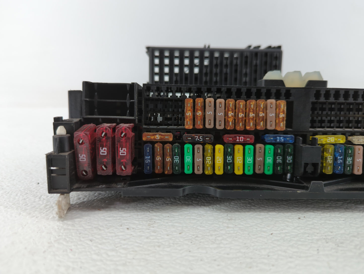 2002 Saturn L300 Fusebox Fuse Box Panel Relay Module P/N:8 364 540 Fits OEM Used Auto Parts - Oemusedautoparts1.com