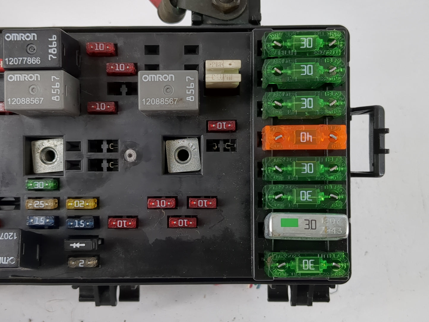 2002 Saturn Ls Fusebox Fuse Box Panel Relay Module Fits OEM Used Auto Parts - Oemusedautoparts1.com