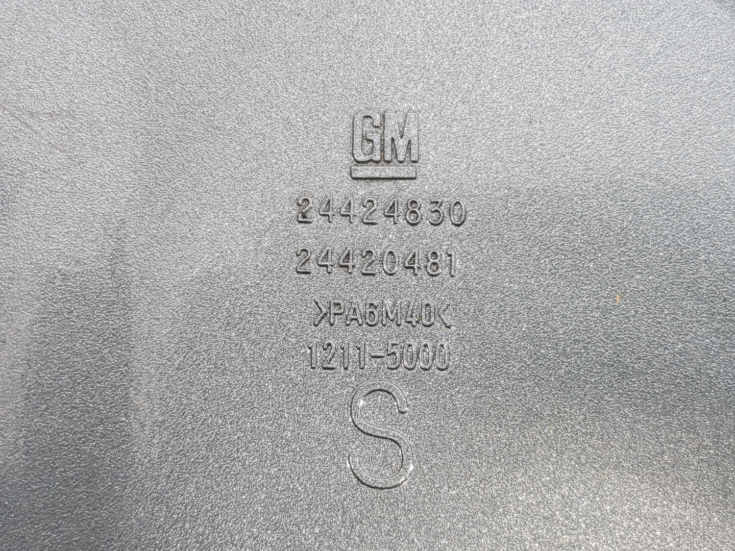 2002 Saturn Ls Fuel Tank Door Lid Gas Tank - Oemusedautoparts1.com