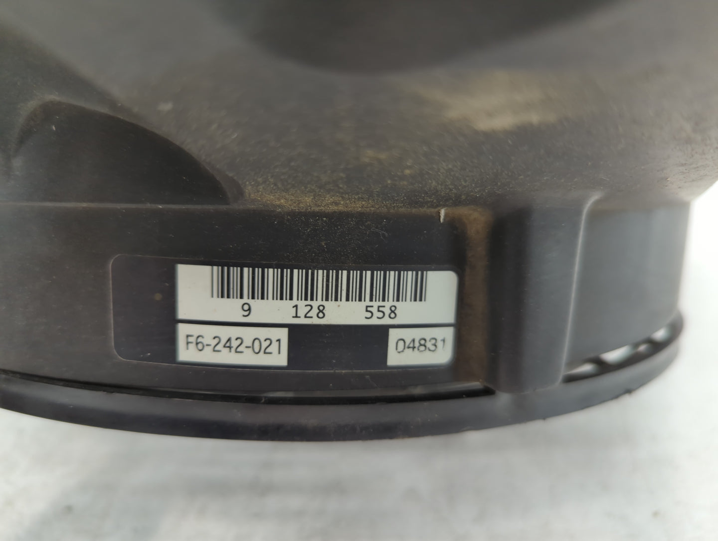 2000 Saturn Ls Electric Radiator Cooling Fan Motor Assembly P/N:232-034-01 Fits Fits 2001 2002 2003 2004 2005 OEM Used Auto 