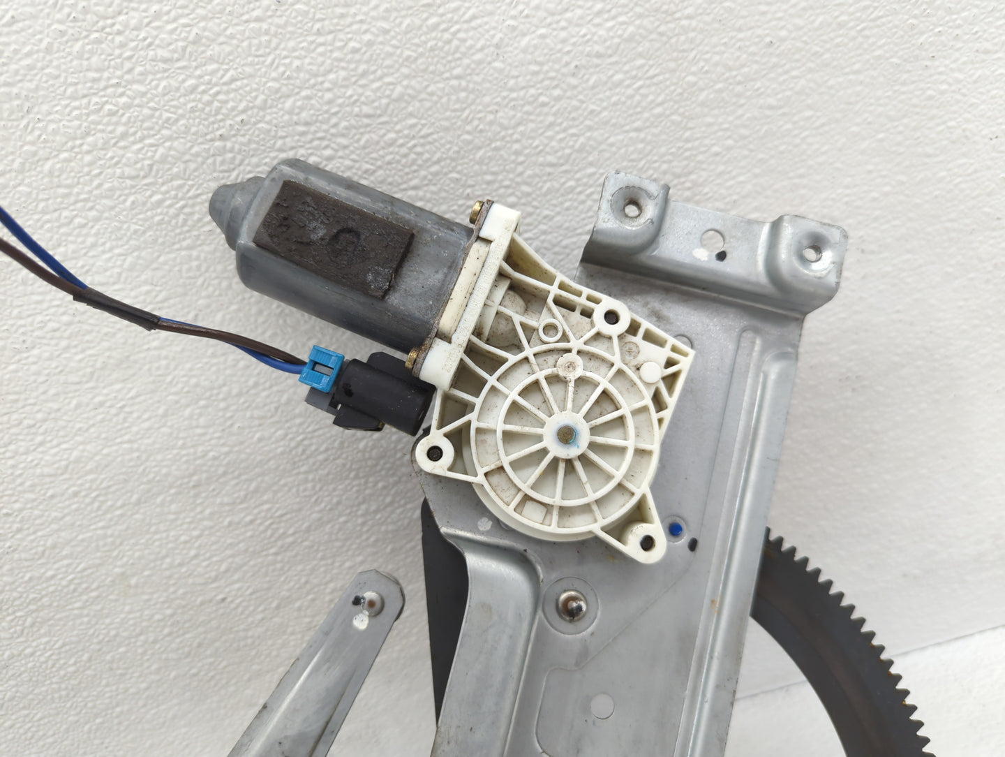 Saturn Ls Used Window Regulator Passenger Front - Oemusedautoparts1.com