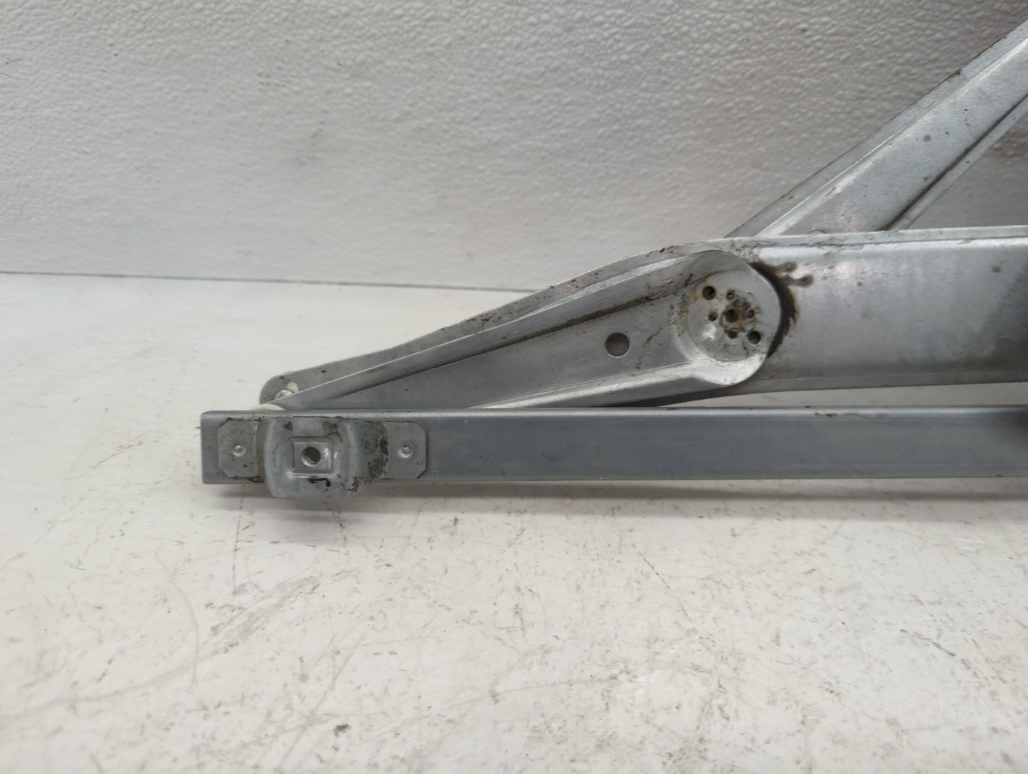 Saturn Ls Used Window Regulator Passenger Front - Oemusedautoparts1.com