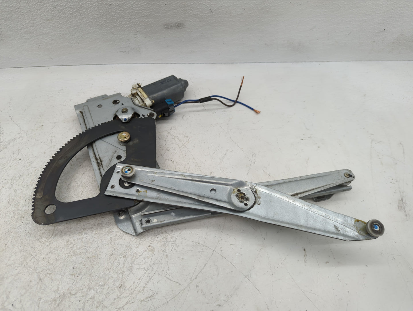 Saturn Ls Window Regulator Passenger Front - Oemusedautoparts1.com