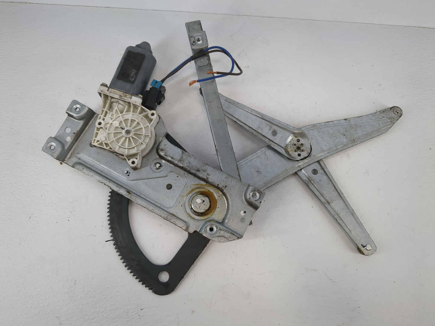 2002 Saturn Ls Driver Left Front Window Regulator - Oemusedautoparts1.com