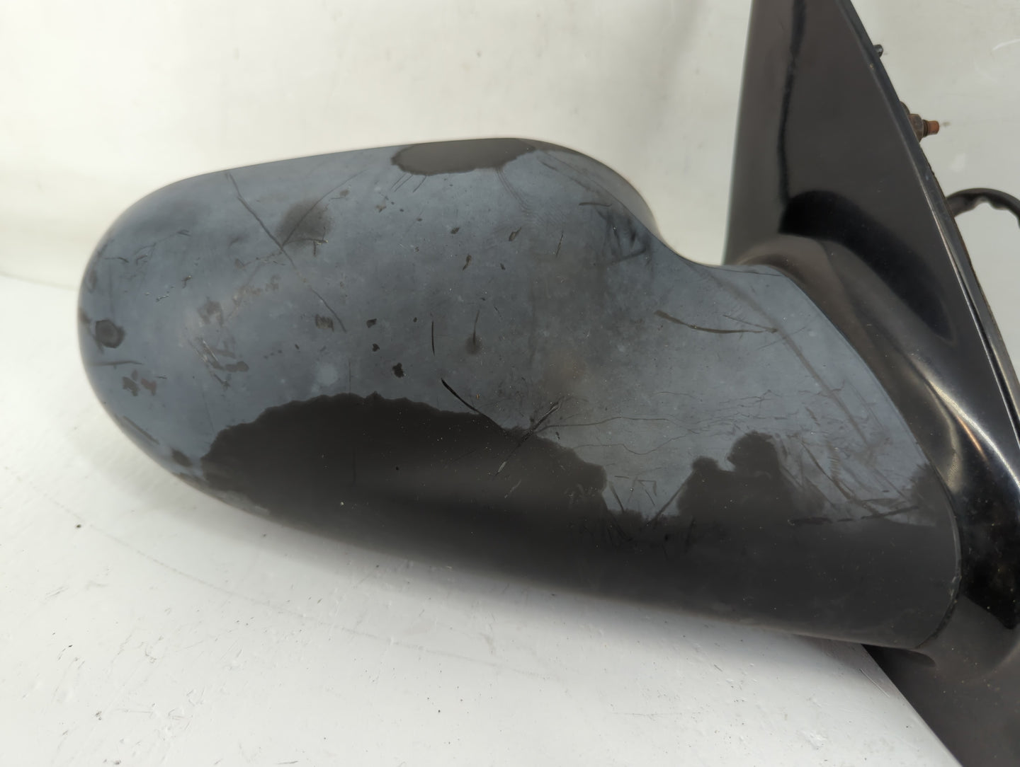 Saturn Ls Passenger Right Side View Manual Door Mirror Black - Oemusedautoparts1.com