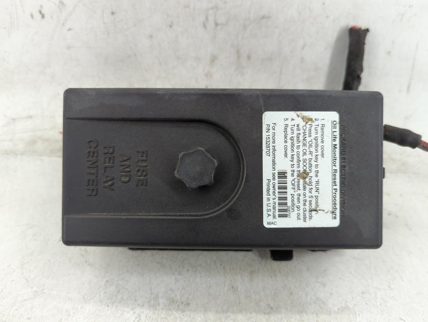 2002 Saturn S-Series Fusebox Fuse Box Panel Relay Module P/N:15328707 21025034 Fits Fits 2000 2001 OEM Used Auto Parts - Oem