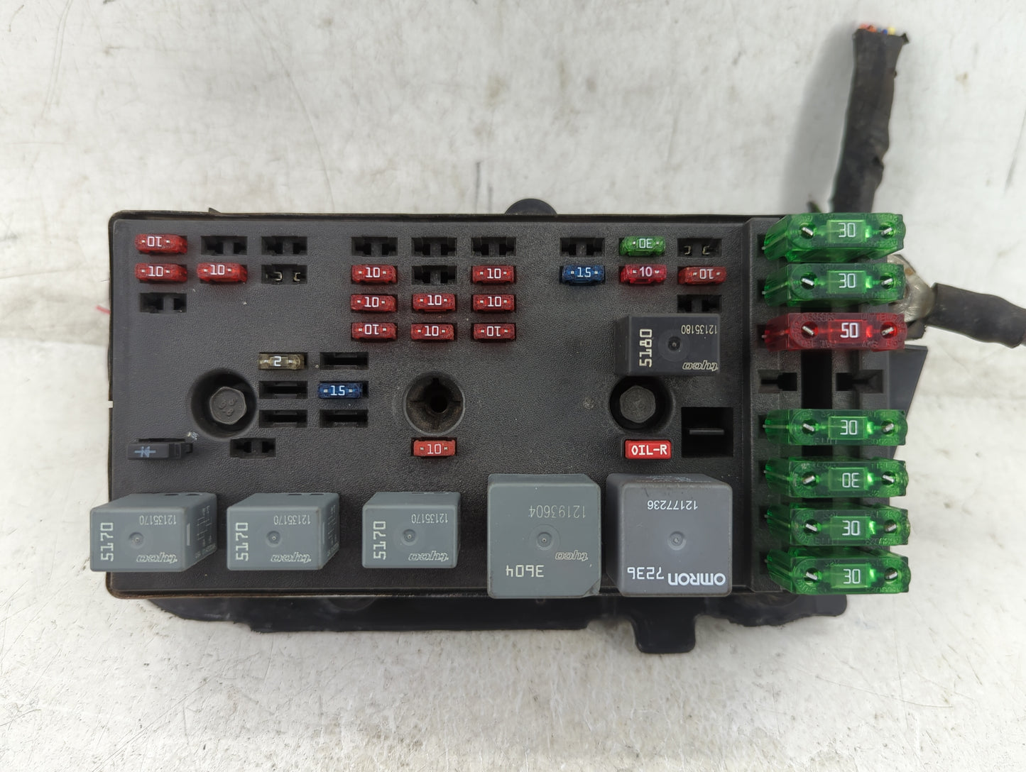2002 Saturn S-Series Fusebox Fuse Box Panel Relay Module P/N:15328707 21025034 Fits Fits 2000 2001 OEM Used Auto Parts - Oem