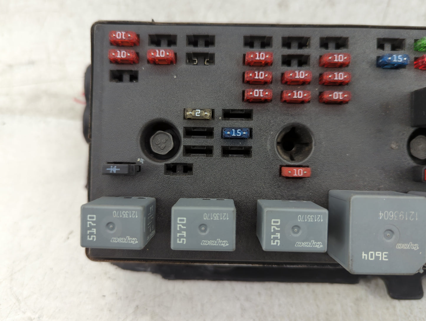 2002 Saturn S-Series Fusebox Fuse Box Panel Relay Module P/N:15328707 21025034 Fits Fits 2000 2001 OEM Used Auto Parts - Oem