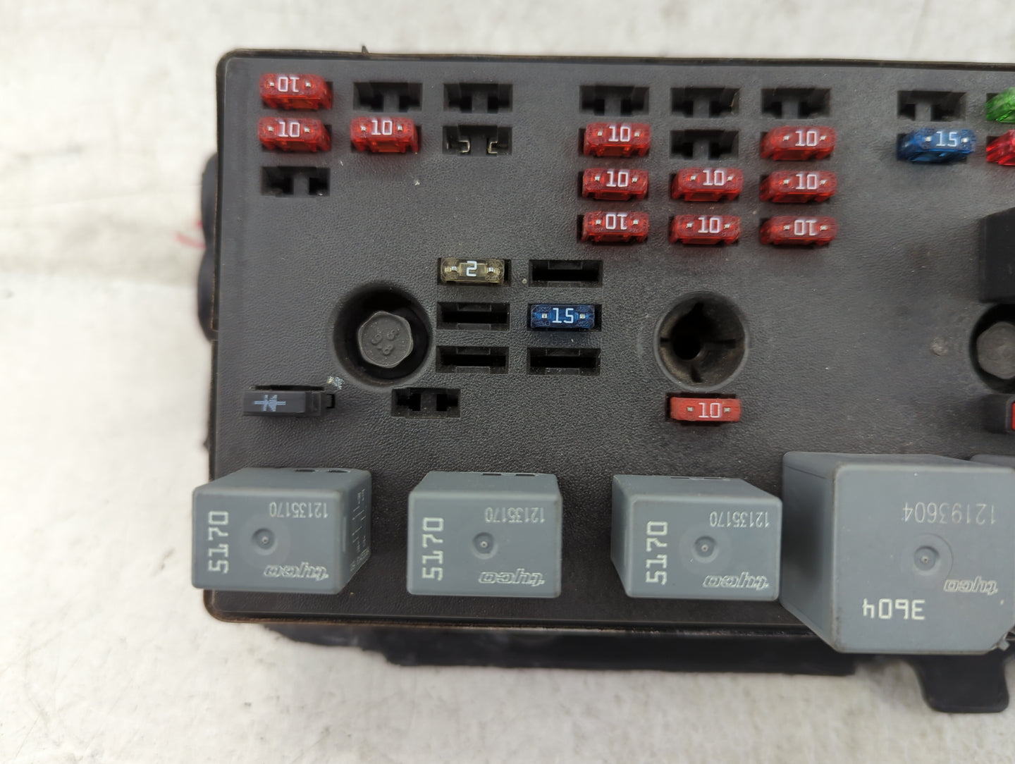 2002 Saturn S-Series Fusebox Fuse Box Panel Relay Module P/N:15328707 21025034 Fits Fits 2000 2001 OEM Used Auto Parts - Oem