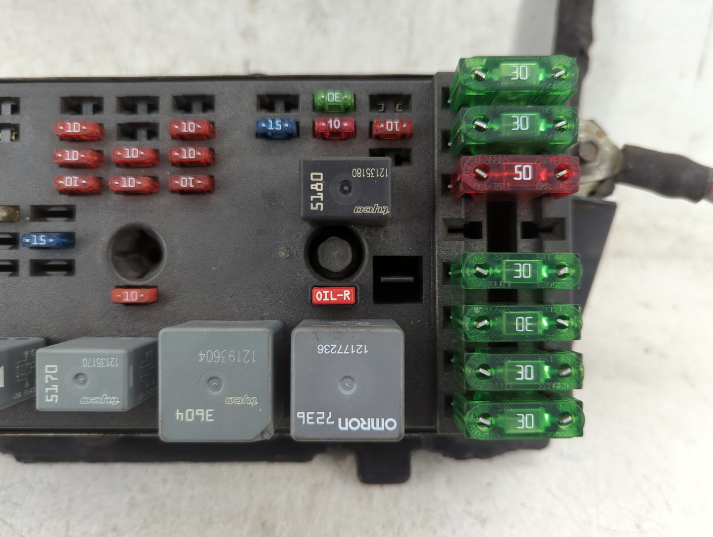 2002 Saturn S-Series Fusebox Fuse Box Panel Relay Module P/N:15328707 21025034 Fits Fits 2000 2001 OEM Used Auto Parts - Oem
