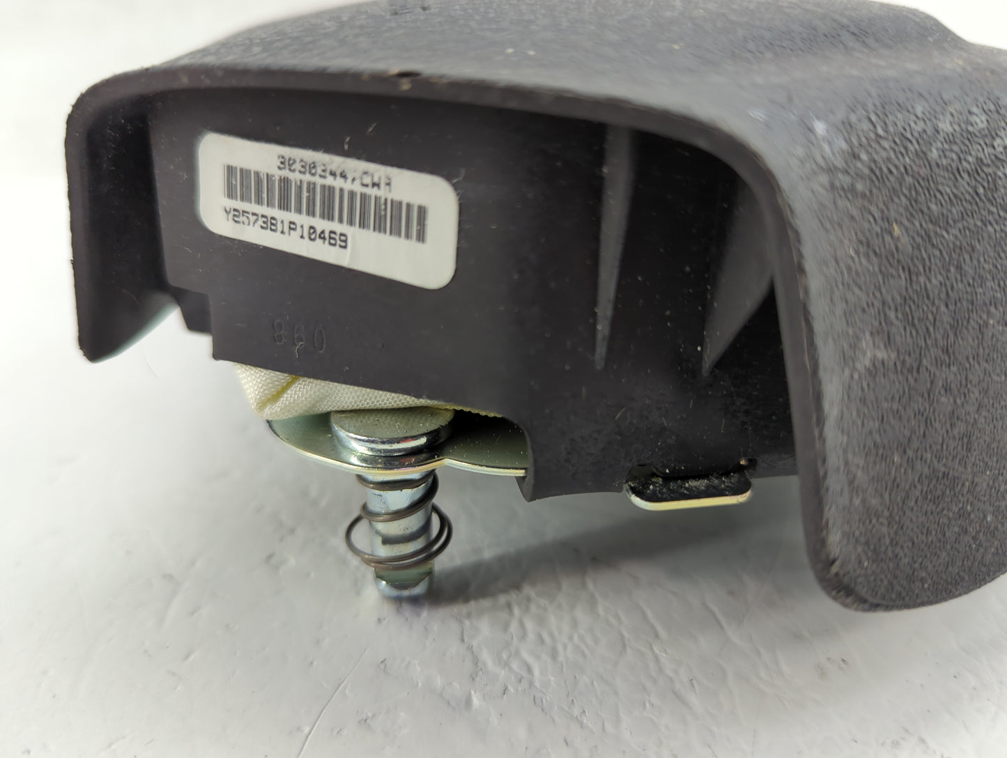 Saturn Saturn S Series Air Bag Driver Left Steering Wheel Mounted - Oemusedautoparts1.com