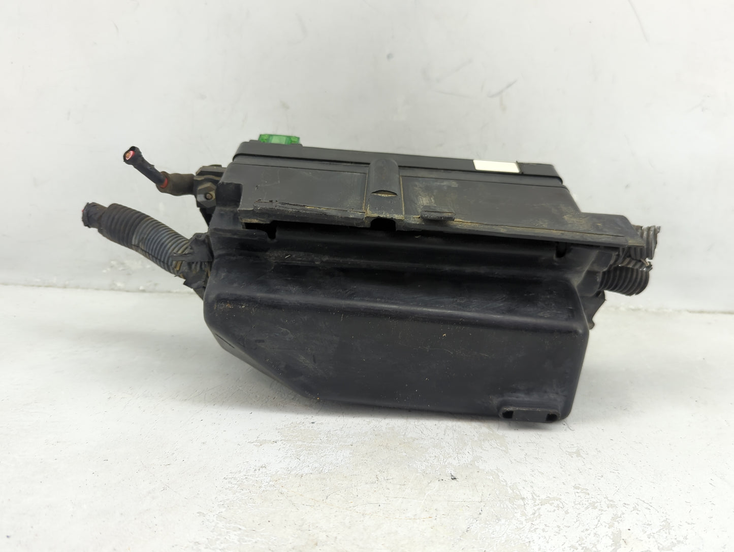 2002 Saturn Saturn S Series Fusebox Fuse Box Panel Relay Module Fits Fits 2000 2001 OEM Used Auto Parts - Oemusedautoparts1.